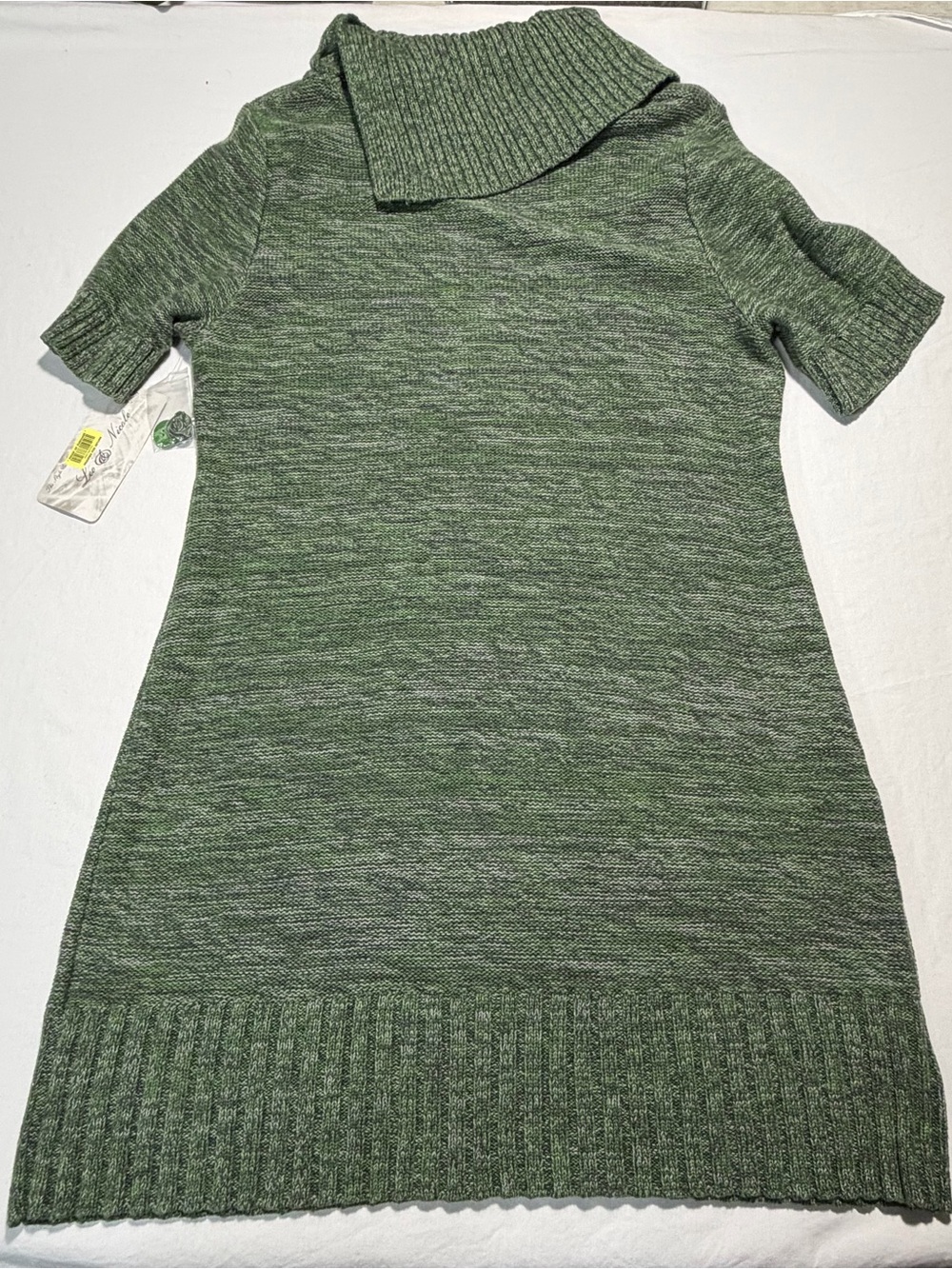 Green Cable-Knit Short Sleeve Sweater Dress - Picture 7 of 7